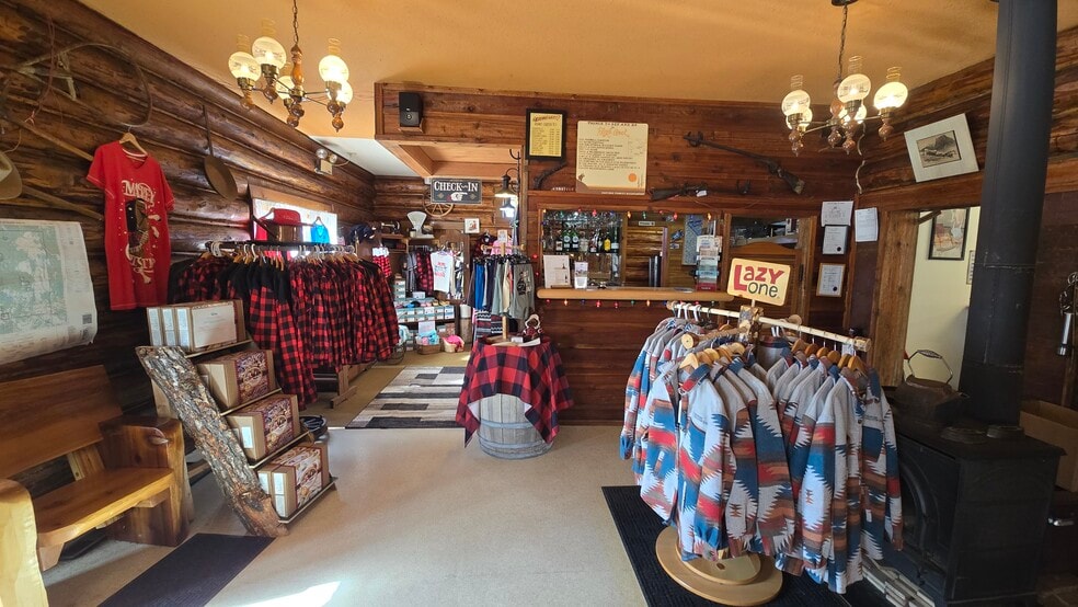 More Photos Of 1080 Stack Valley Rd, Cariboo Hotel For Sale