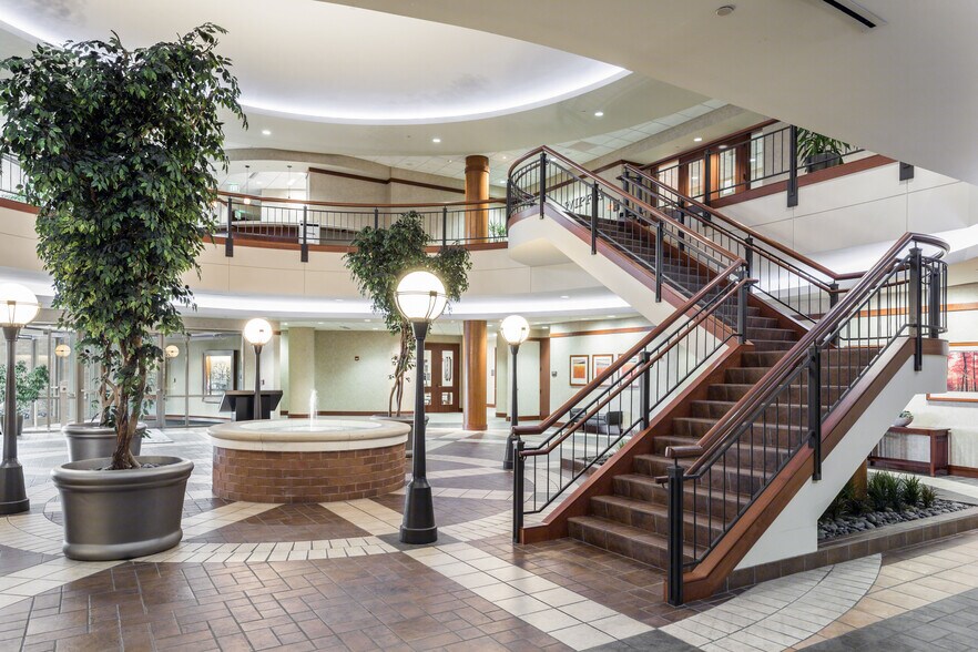 More Photos Of 10000 Innovation Dr, Wauwatosa Office For Lease