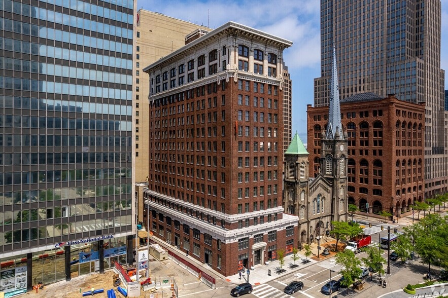 Primary Photo Of 75 Public Sq, Cleveland Apartments For Lease