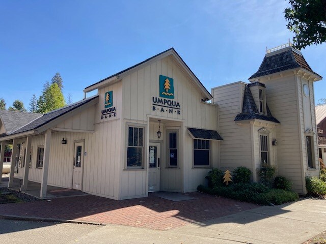 More Photos Of 641 Main St, Weaverville Storefront Retail Office For Lease