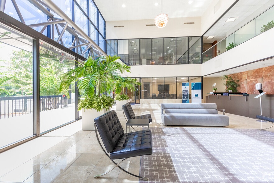 More Photos Of 1001 S Dairy Ashford Rd, Houston Office For Lease