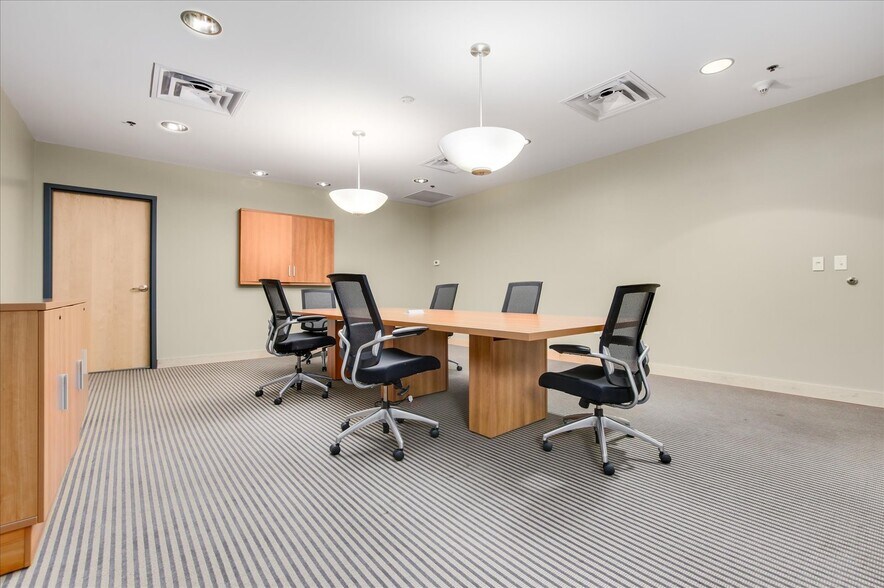 More Photos Of 1800 Glenarm Pl, Denver Office For Lease
