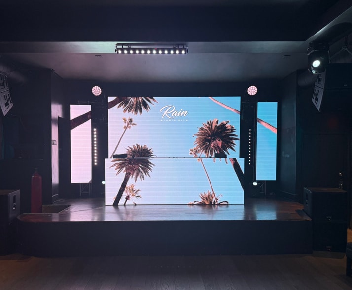 More Photos Of 12215 Ventura Blvd, Studio City General Retail For Lease