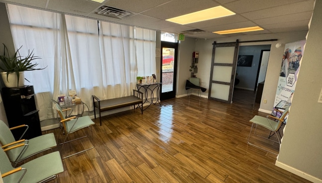 More Photos Of 200 Oak St NE, Albuquerque Medical For Lease