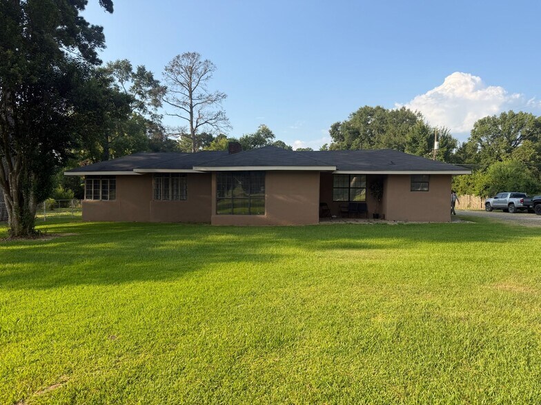 Primary Photo Of 3215 Bert Kouns Industrial Loop, Shreveport Apartments For Sale