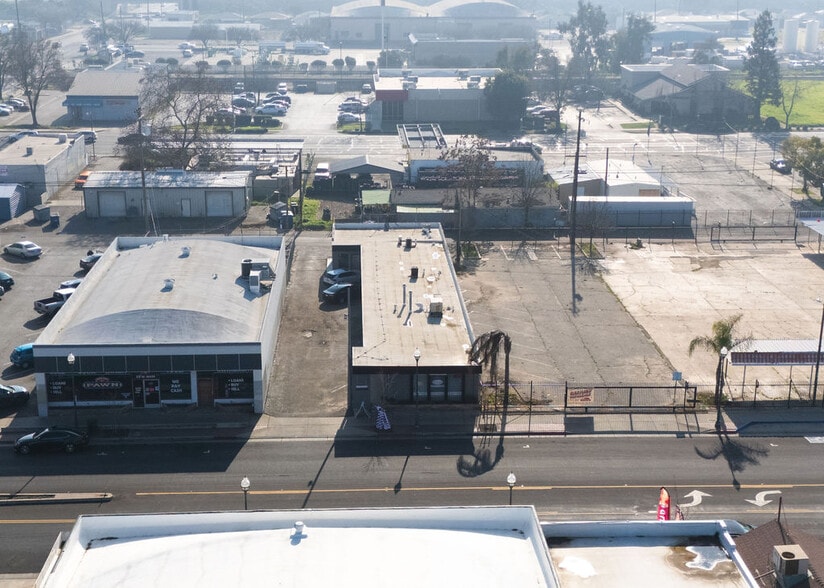 More Photos Of 32-40 W Main St, Merced Storefront For Sale