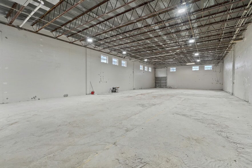 More Photos Of 2355 Lewis Ave, Rockville Light Distribution For Lease