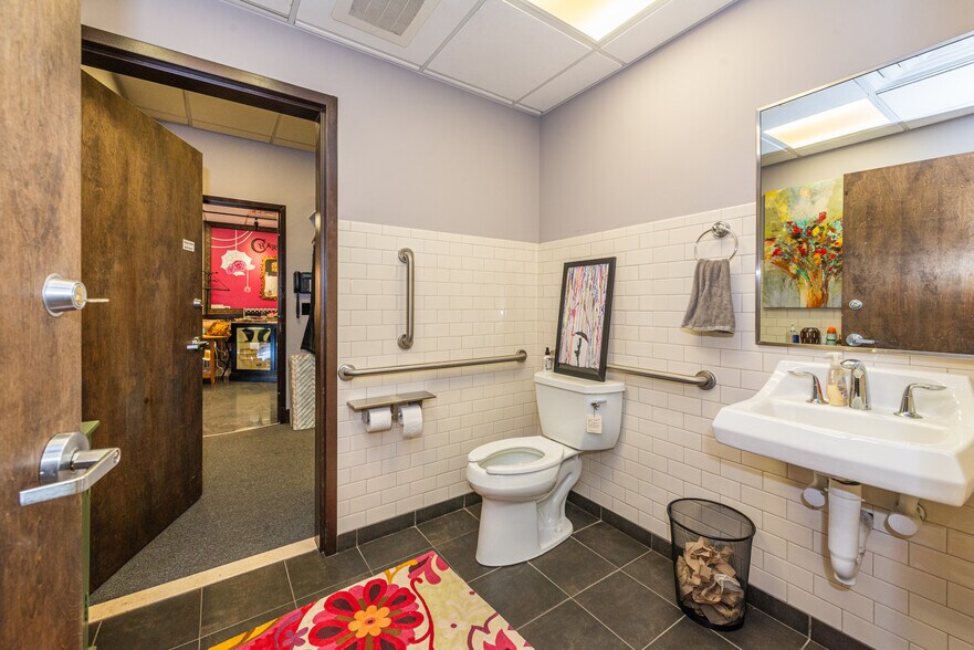 More Photos Of 8-10 White Hall Rd, Towaco Storefront Retail Office For Lease