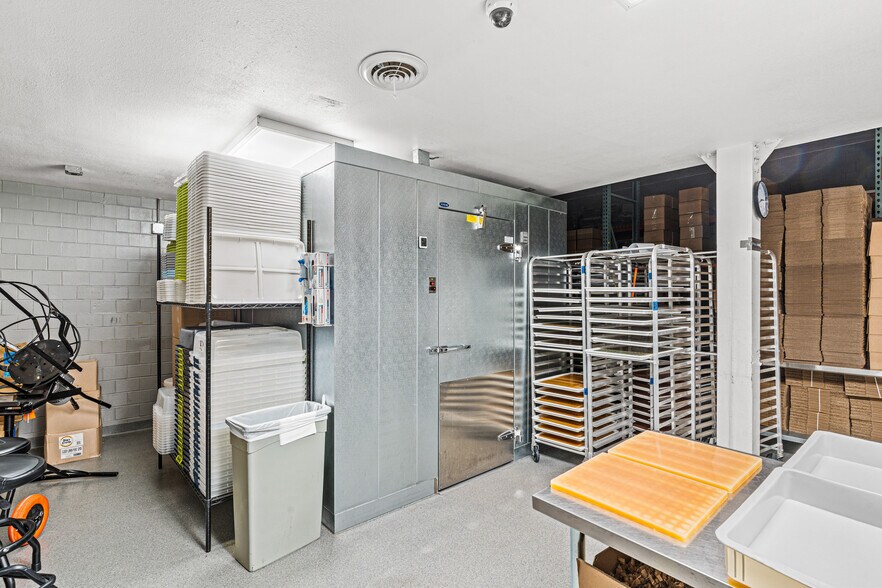 More Photos Of 711 W 8th St, Pueblo Warehouse For Sale