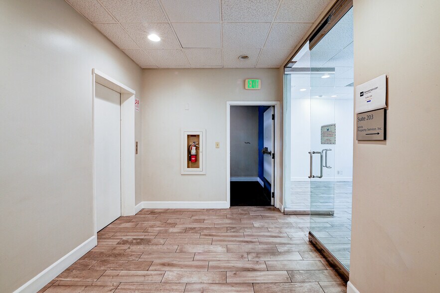 More Photos Of 10841 Paramount Blvd, Downey Office For Lease