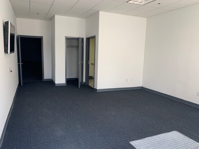 More Photos Of 41 Brigham St, Marlborough Warehouse For Lease