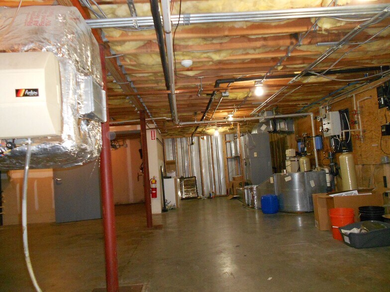 More Photos Of 1 Chips Ln, Fishkill Light Manufacturing For Lease