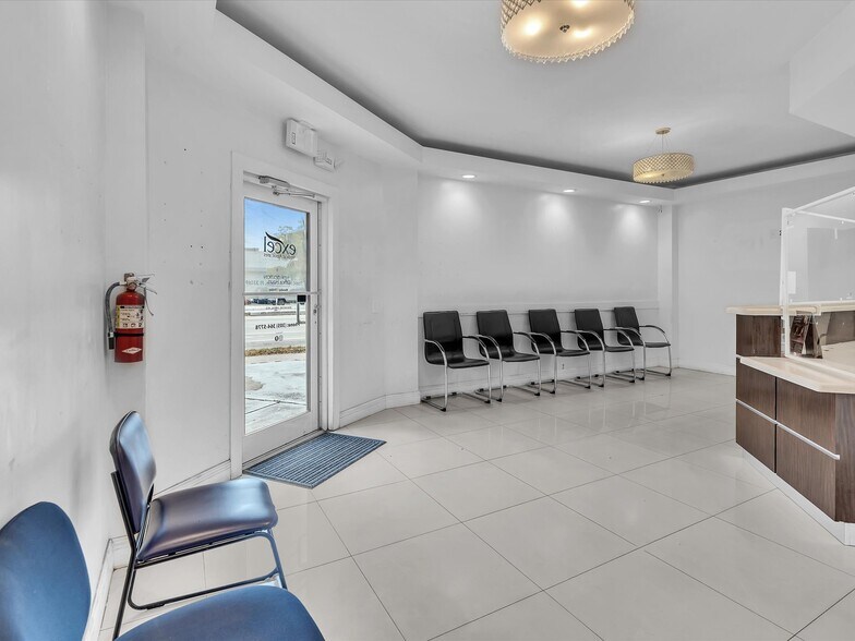More Photos Of 13930-13936 NW 7th Ave, Miami Medical For Lease