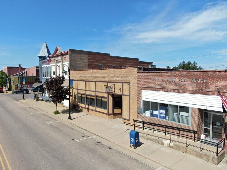More Photos Of 909 Front St, Cashton Restaurant For Sale