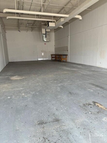 More Photos Of 846 Marion St, Winnipeg Warehouse For Lease
