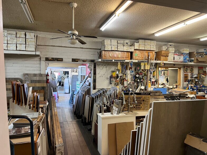 More Photos Of 12314 Valley Blvd, El Monte Showroom For Lease
