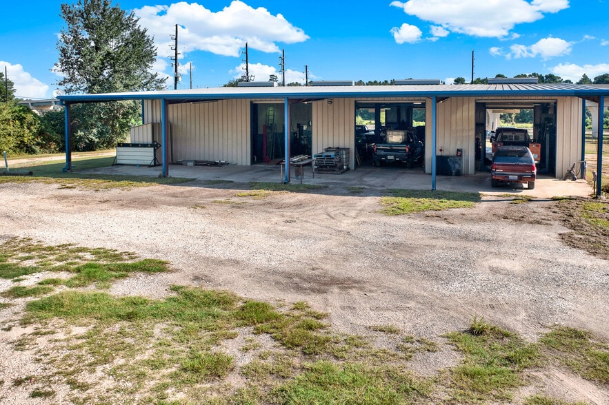 More Photos Of 34715 Tomball Pky, Pinehurst Auto Repair For Sale