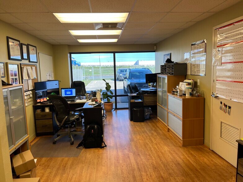 More Photos Of 3110 Pasadena Fwy, Pasadena Warehouse For Sale