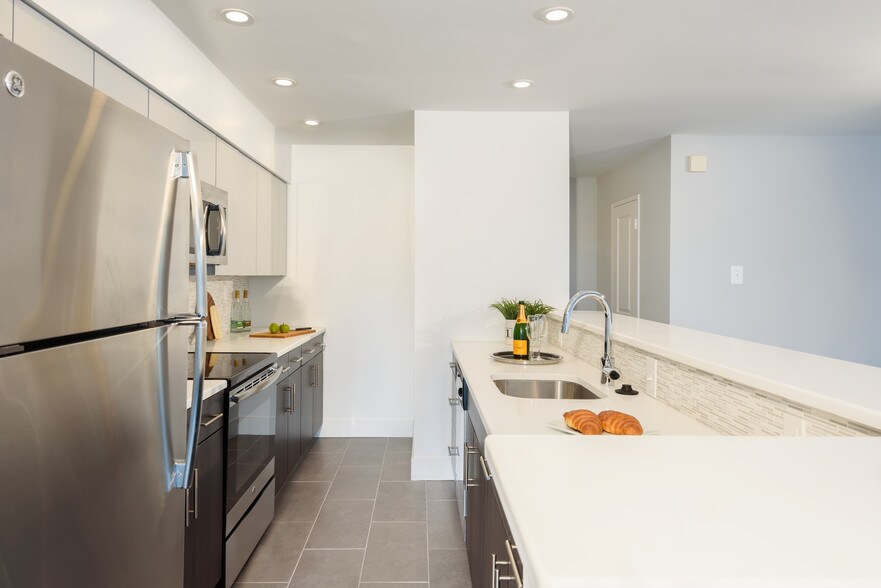 More Photos Of 1001-1003 Easton Rd, Willow Grove Apartments For Lease