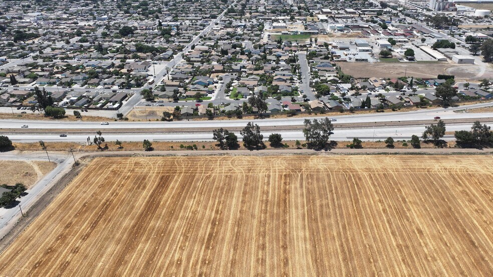 More Photos Of Walnut Ave, And 3rd Street, Greenfield Land For Sale