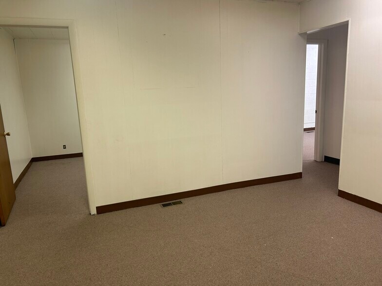More Photos Of 420 S Federal Blvd, Denver Office For Sale