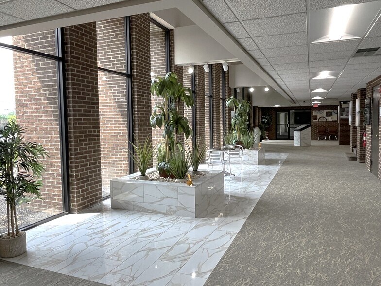 More Photos Of 845 Sir Thomas Ct, Harrisburg Medical For Lease