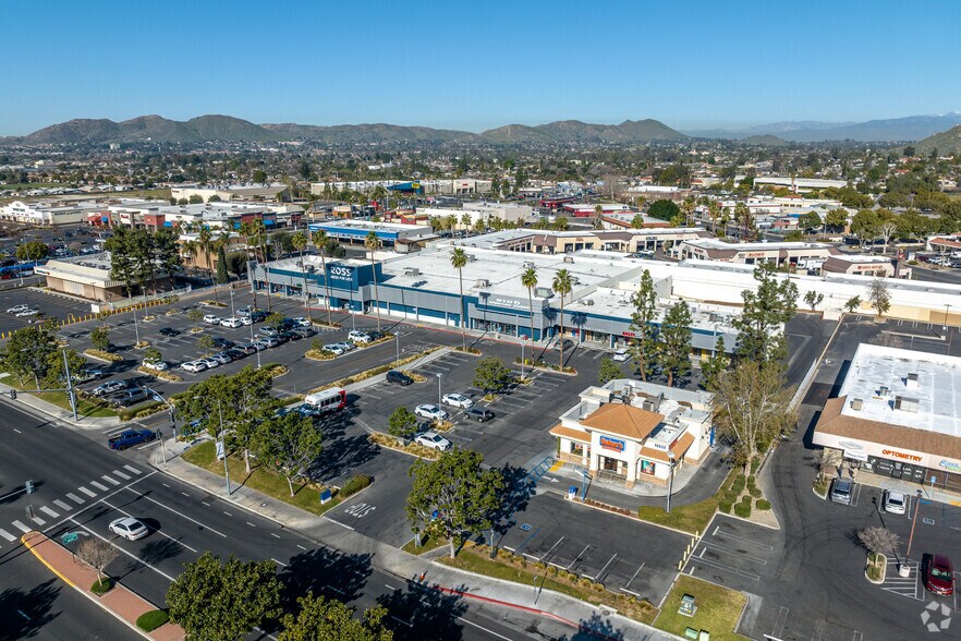 More Photos Of 10231-10281 Magnolia Ave, Riverside Unknown For Lease