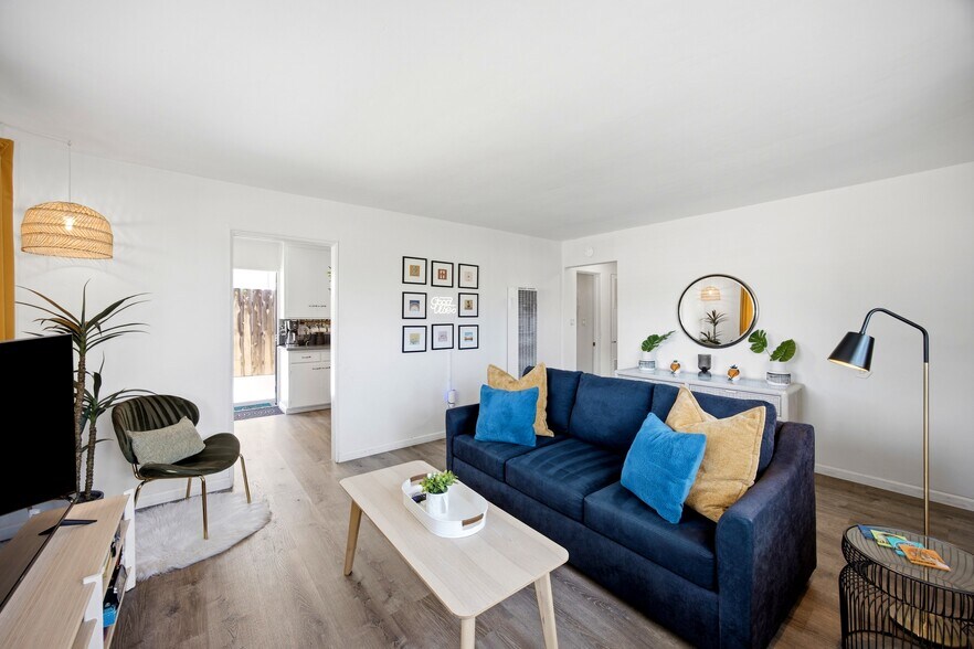 More Photos Of 1057 Grand Ave, San Diego Apartments For Sale