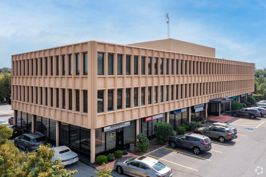 More Photos Of 900 Walt Whitman Rd, Melville Office For Lease