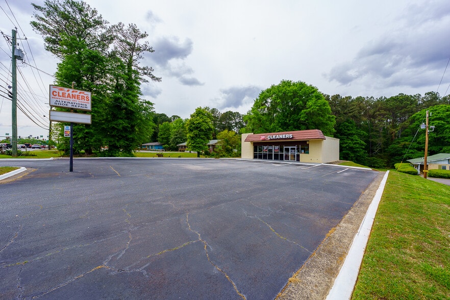 More Photos Of 1735 Highway 138 SW, Riverdale General Retail For Sale