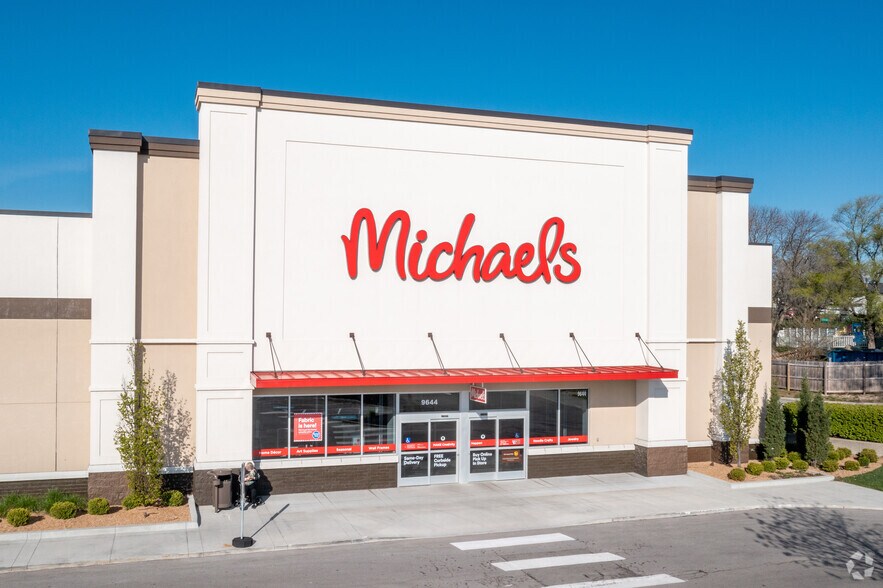 More Photos Of 9510-9676 Quivira Rd, Lenexa Unknown For Lease