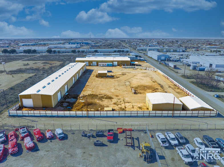 More Photos Of 715 W 81st St, Odessa Warehouse For Sale