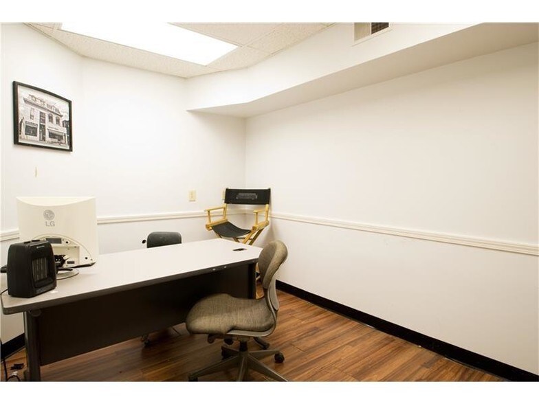 More Photos Of 728 Copeland St, Pittsburgh Freestanding For Sale