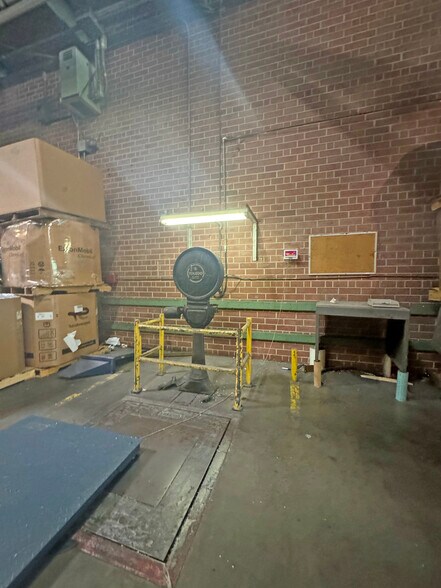 More Photos Of 4730 Ninety Six Hwy, Ninety Six Distribution For Sale