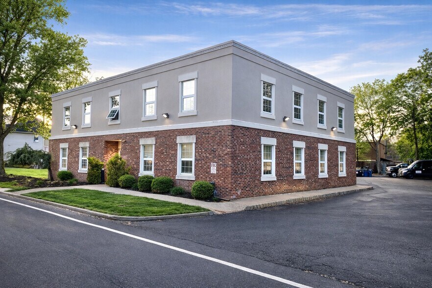 More Photos Of 200 E Erie St, Blauvelt Office For Lease