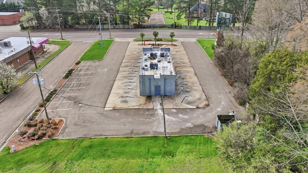 More Photos Of 1900 E County Line Rd, Ridgeland Fast Food For Sale