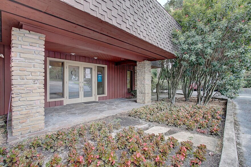 More Photos Of 777 E Altamonte Dr, Altamonte Springs Office For Sale