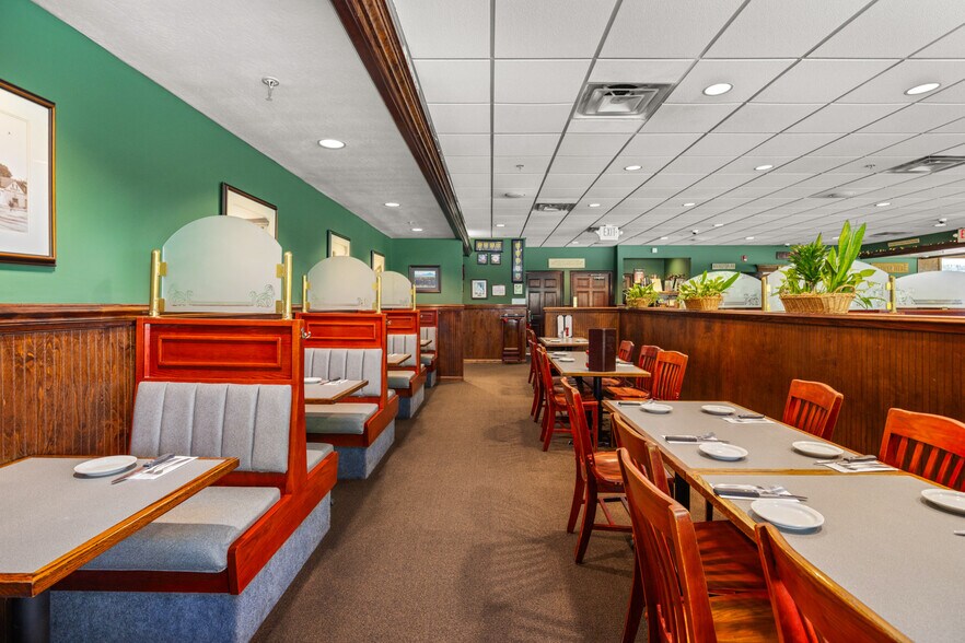 More Photos Of 11 Farmington Rd, Rochester Restaurant For Sale