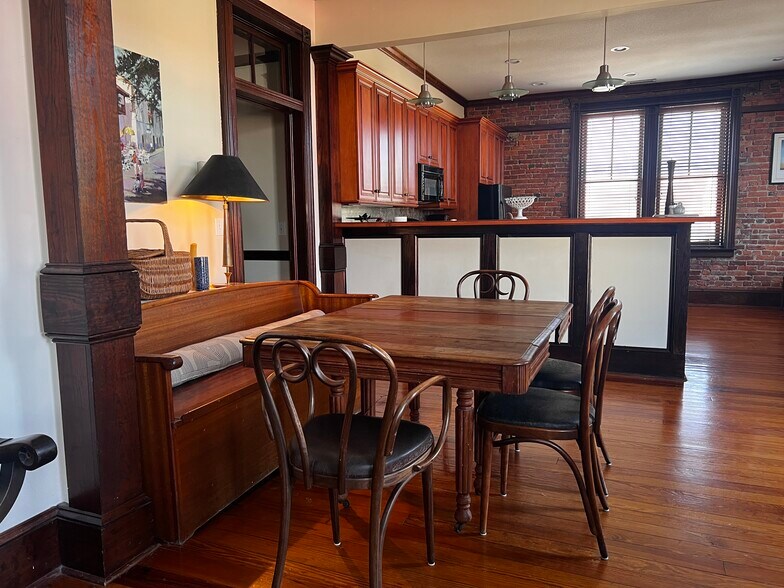 More Photos Of 2737-2739 Cleveland St, Elloree Storefront Retail Office For Sale