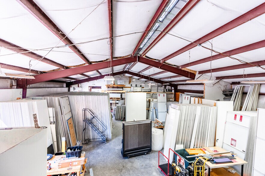 More Photos Of 820 35th Ct, Vero Beach Warehouse For Sale