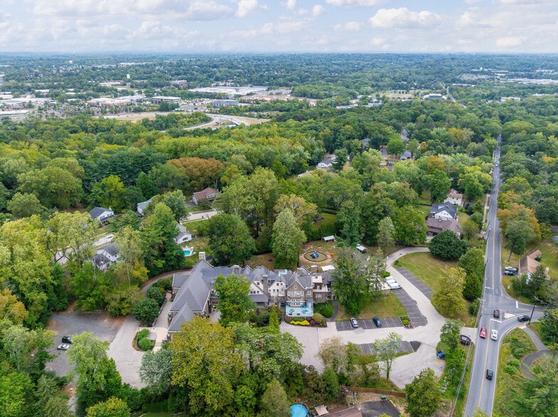 More Photos Of 200 Camp Hill Rd, Fort Washington Specialty For Sale