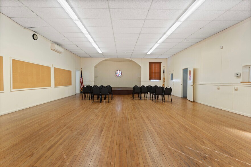 More Photos Of 21 Church St, Elmwood Park Religious Facility For Sale
