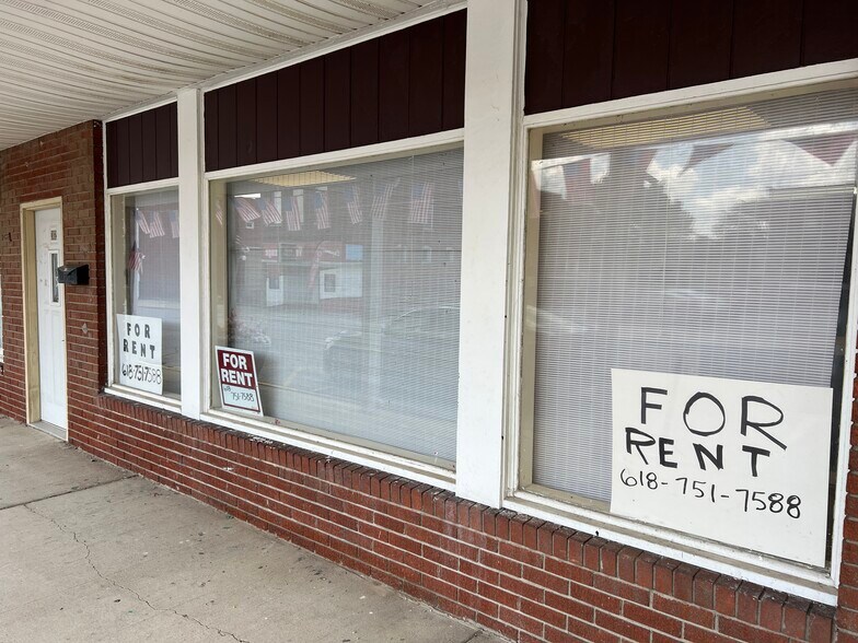 More Photos Of 300 E Broadway Blvd, Johnston City Specialty For Sale