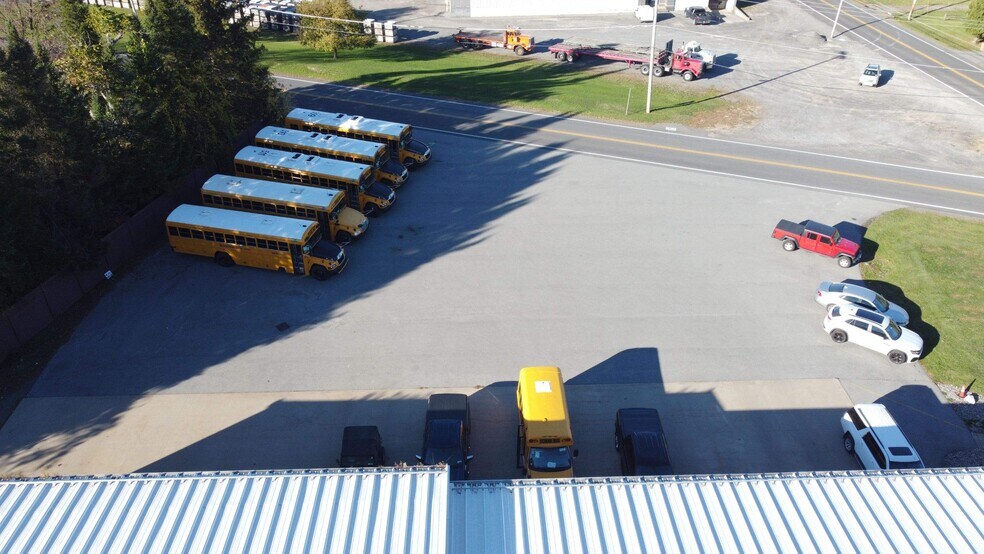 More Photos Of 7765 Lakeport Rd, Chittenango Warehouse For Lease