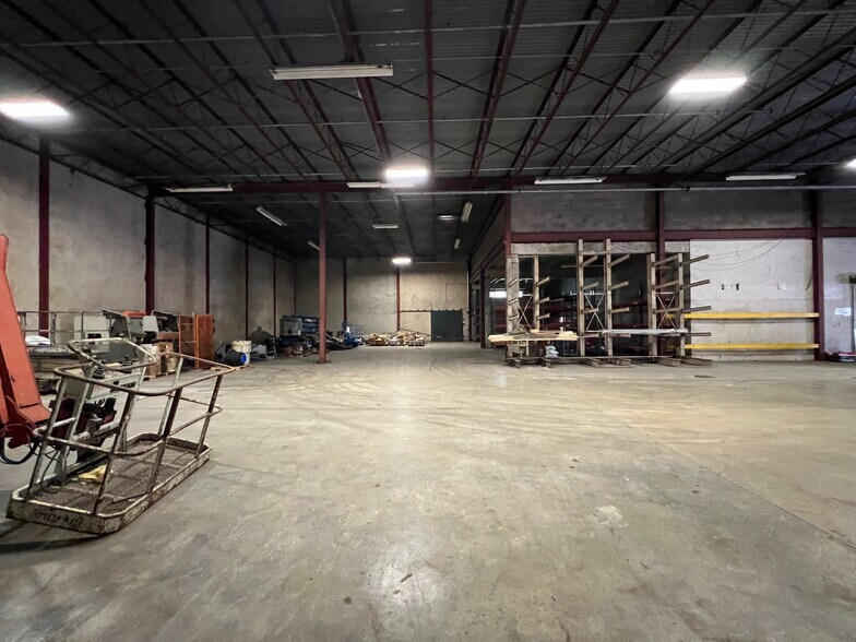 More Photos Of 153 Rosedale, Jackson Warehouse For Lease