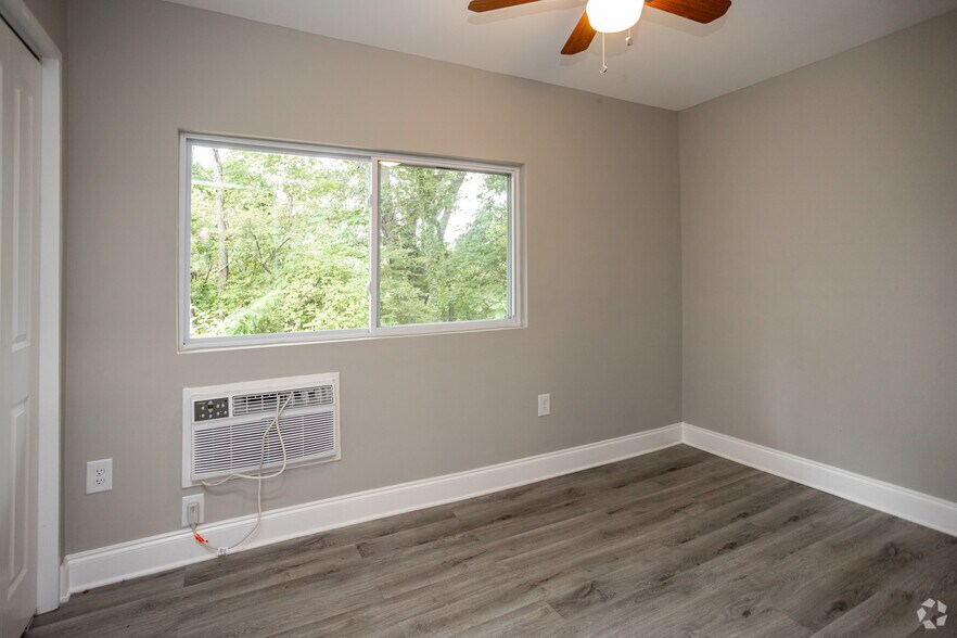 More Photos Of 2300 Davenport Rd, Knoxville Apartments For Sale