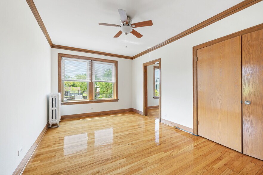 More Photos Of 1400-1410 W Devon Ave, Chicago Apartments For Sale