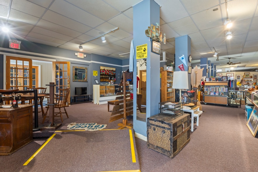 More Photos Of 30-32 S Main St, Attleboro General Retail For Sale