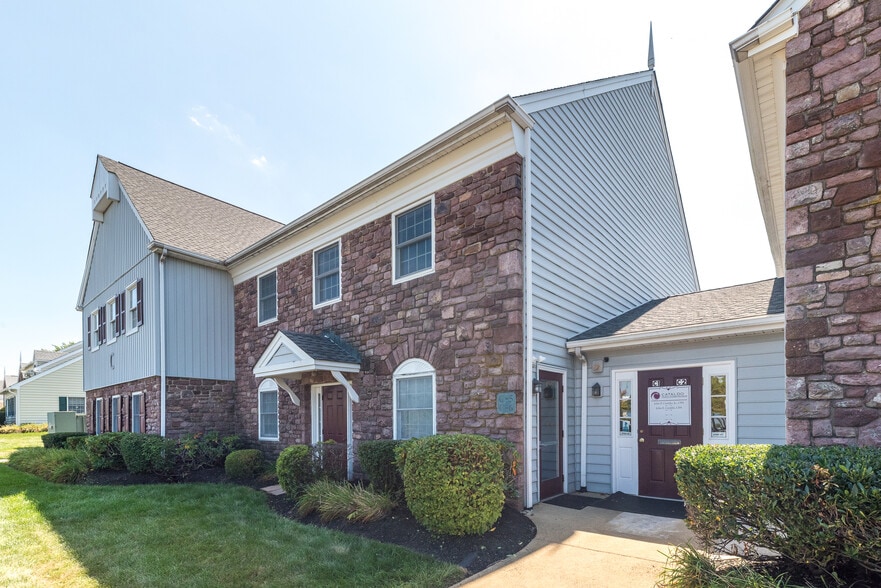 More Photos Of 2370 York Rd, Jamison Office For Sale