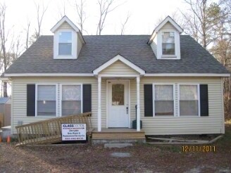 Primary Photo Of 18436 Jefferson Davis Hwy, Ruther Glen Office Residential For Lease